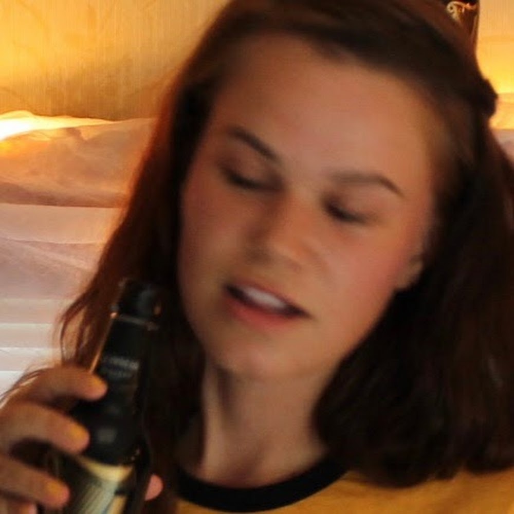 Meet your Posher, Laura lorena